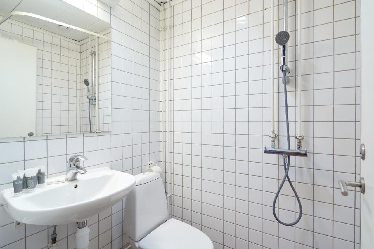 Stylish 5 Person In Vibrant Urban Area Apartamento